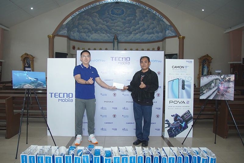 TECNO Mobile Honors Local Heroes With Cash, Phone Donations